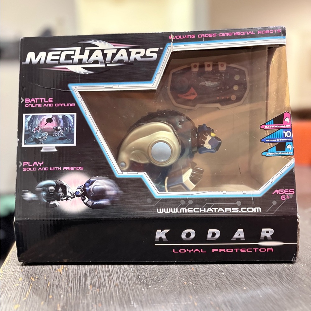 Mechatars Kodar Loyal Protector Figure - Gold & Black